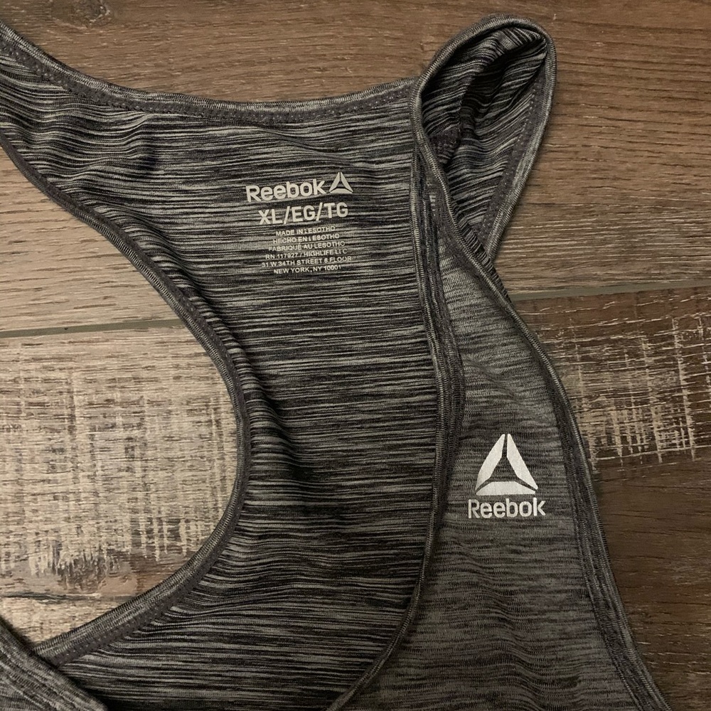 Xl Reebok tank - Picture 2 of 3